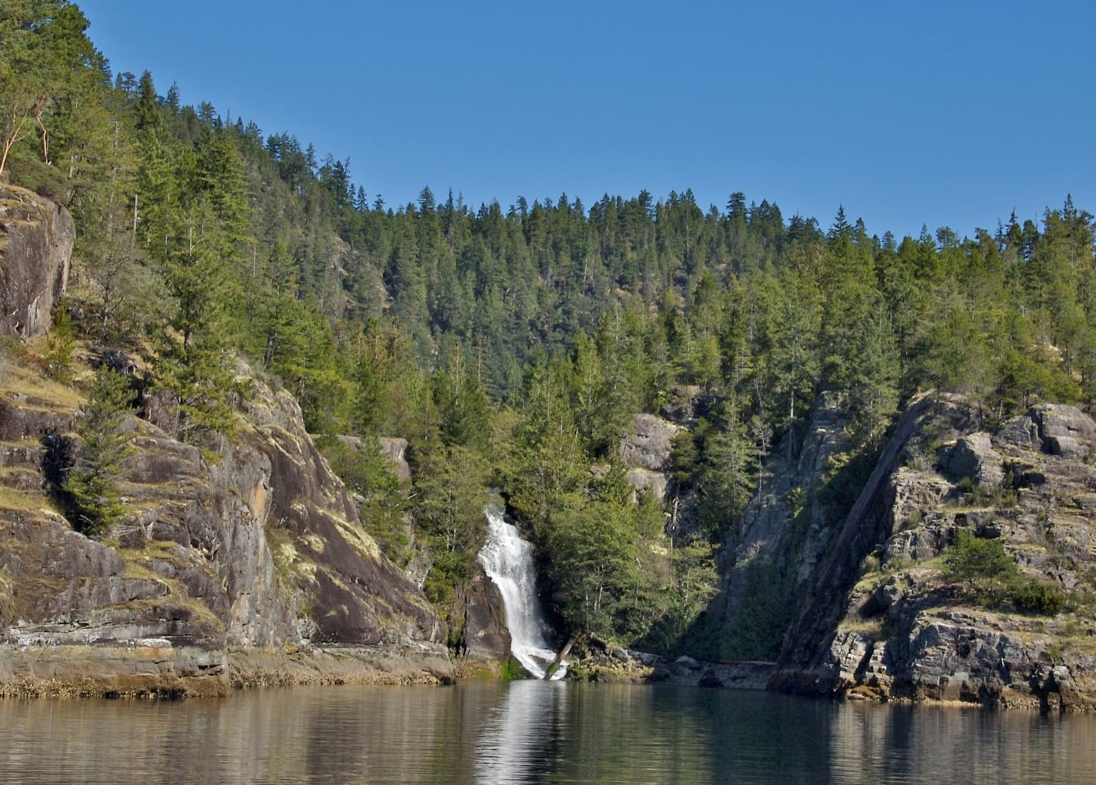 Cassel Lake & Waterfall Experience